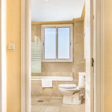 Apartamento A Pie De Playa Con Wifi * マルベーリャ